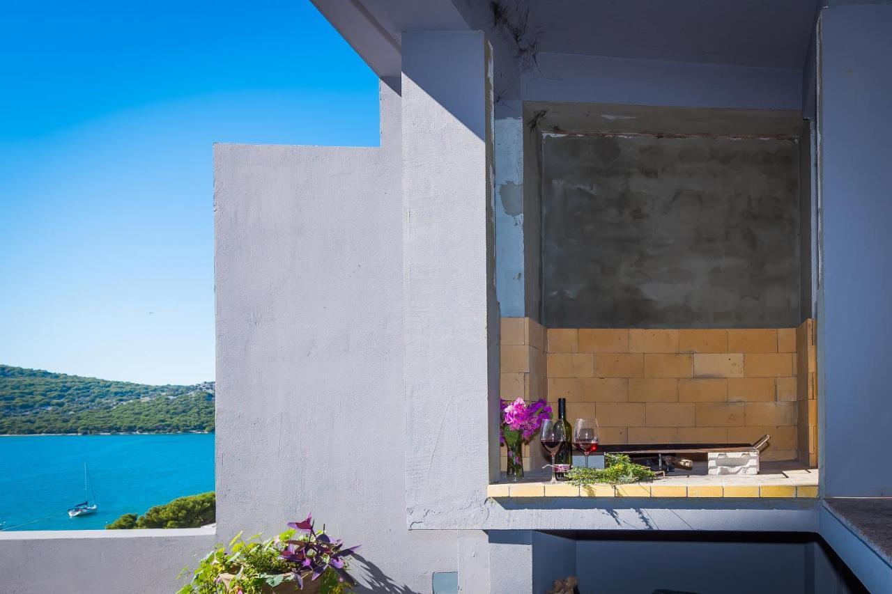 Villa Mirta Tisno Exterior photo