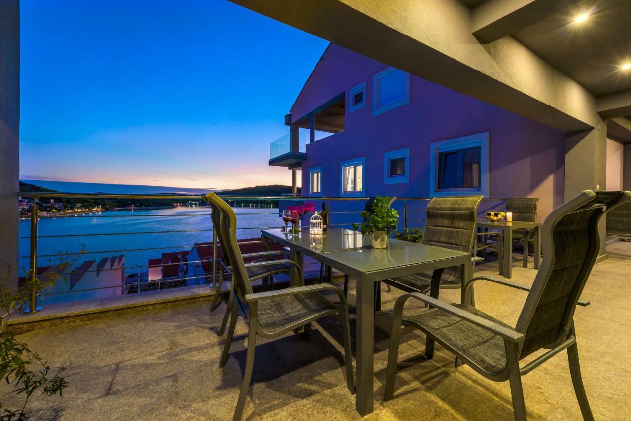 Villa Mirta Tisno Exterior photo